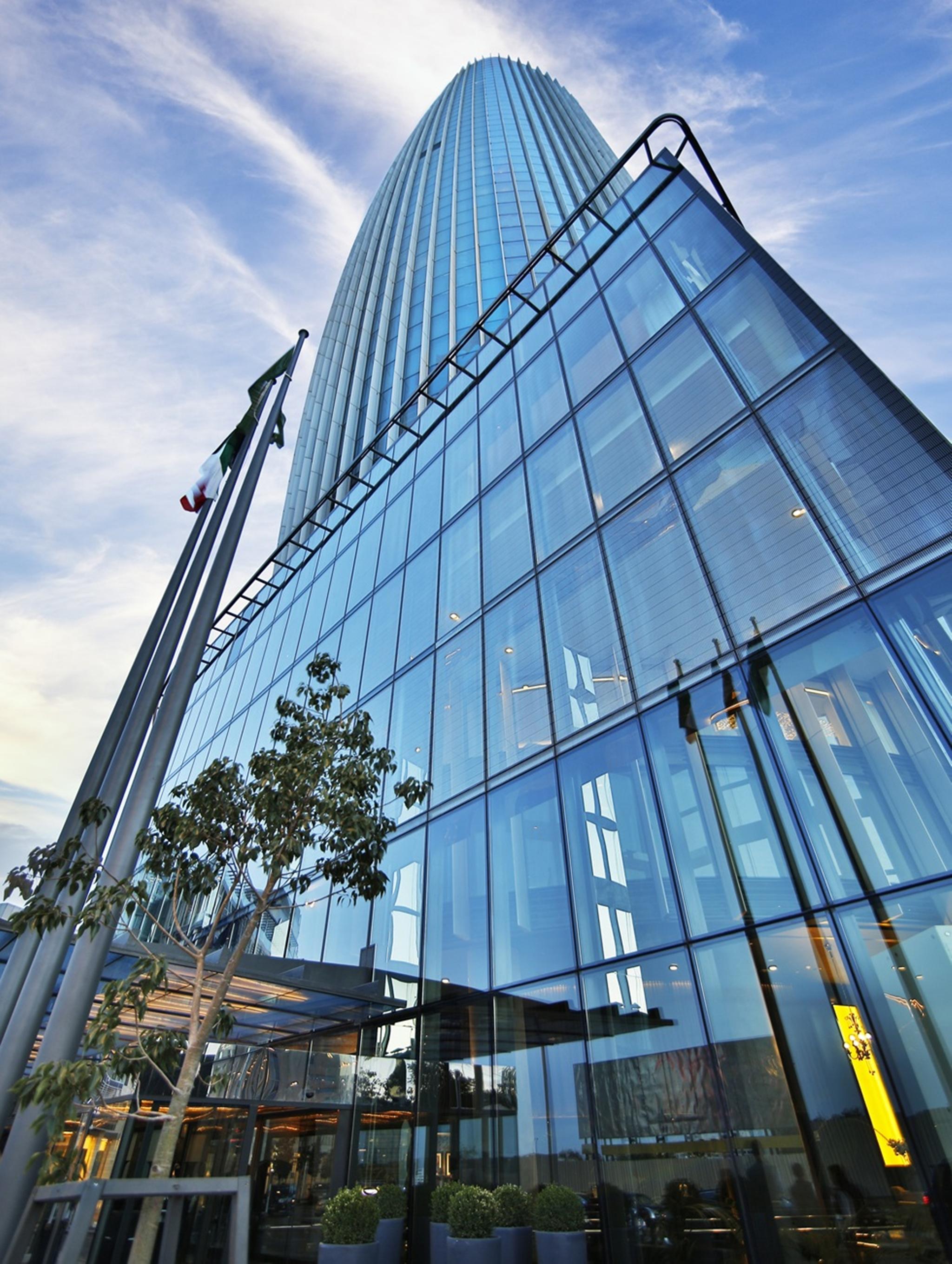 Готель Amman Rotana Екстер'єр фото The building's facade