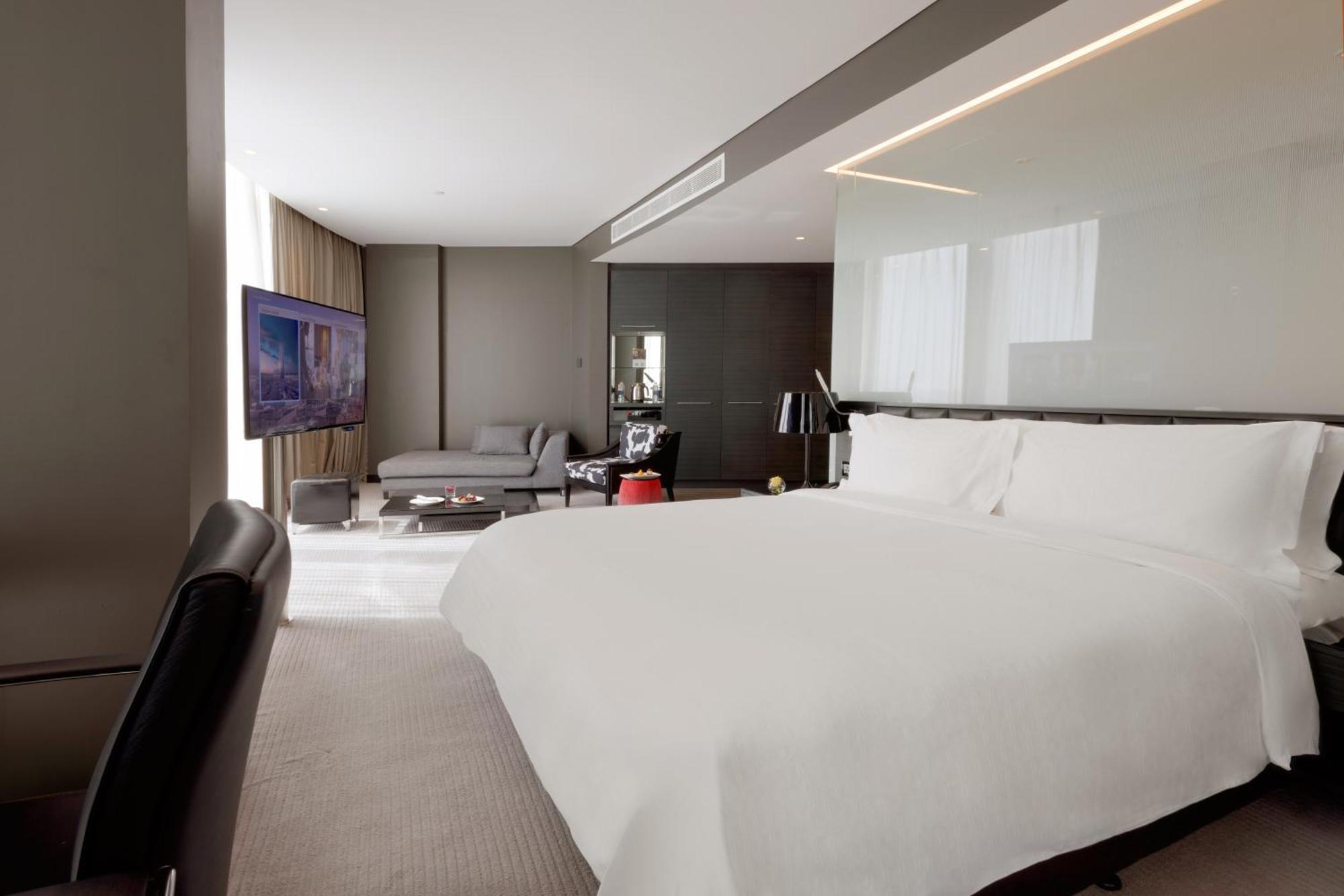 Готель Amman Rotana Екстер'єр фото Deluxe Suite